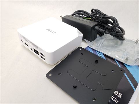 Cubi-BAREBONE(i7-5500U) 各サイトで併売につき売切れのさいはご容赦願います。