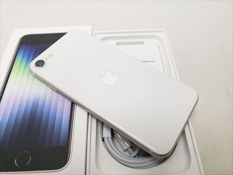 iPhoneSE （第3世代） 64GB スターライト /MMYD3J/A 【docomo SIMFREE】 各サイトで併売につき売切れのさいはご容赦願います。