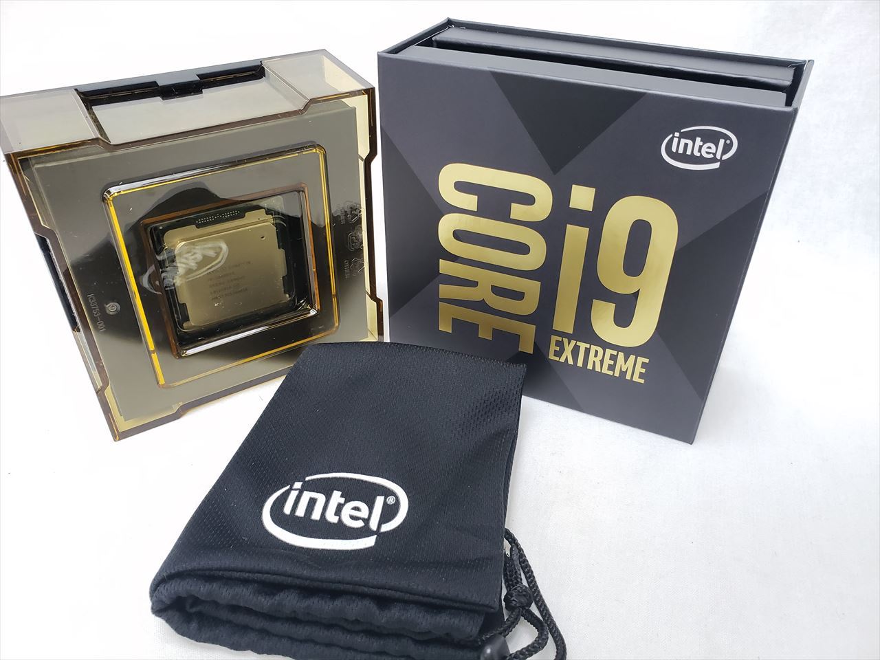 Core i9-10980XE BOX (3.0GHz/TB 4.6GHz/TB MAX 4.8GHz/18-core
