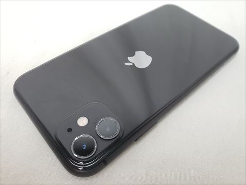 iPhone11 64GB ブラック /MHDA3J/A au 【SIMロック解除品】 各サイトで併売につき売切れのさいはご容赦願います。