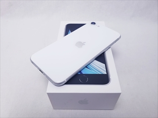 iPhoneSE （第2世代） 256GB ホワイト /MXVU2J/A 【国内版 SIMFREE】 各サイトで併売につき売切れのさいはご容赦願います。