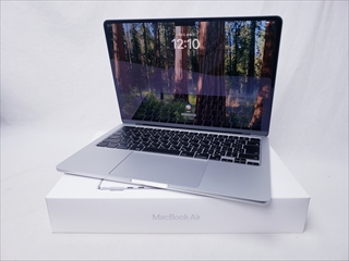 MacBook Air 13.6 M3(8C/10C) 512GB MXCT3J/A シルバー 各サイトで併売につき売切れのさいはご容赦願います。