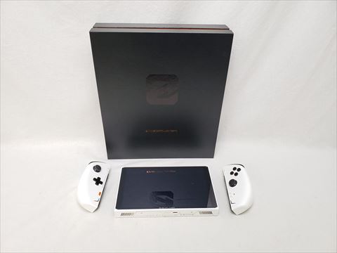 ONEXPLAYER2 Pro （Ryzen7-7840U/8.4/32GB/2TB） /ONEX2P-WT-32-20 各サイトで併売につき売切れのさいはご容赦願います。