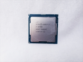 Core i7-9700K バルク (3.60GHz/ターボブースト時4.90GHz/8-core 8-thread/Total Cache 12MB/TDP95W/UHD Graphics 630) 各サイトで併売につき売切れのさいはご容赦願います。