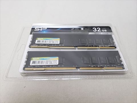 SP032GBLFU320F22 各サイトで併売につき売切れのさいはご容赦願います。
