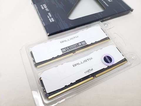 Ballistix BL2K16G36C16U4WL 各サイトで併売につき売切れのさいはご容赦願います。