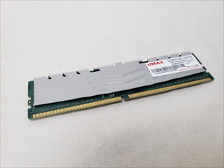 PC4-19200(DDR4 2400) 8GB 各サイトで併売につき売切れのさいはご容赦願います。