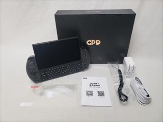 GPD WIN4 （Ryzen7-6800U/6.0/16GB/1TB） 各サイトで併売につき売切れのさいはご容赦願います。