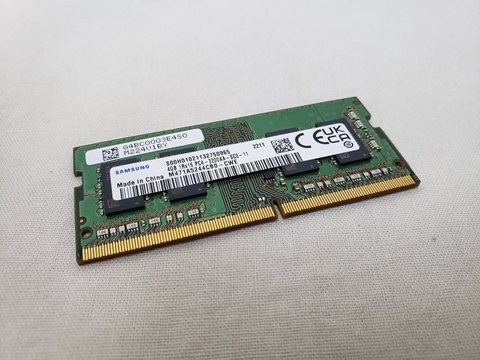 PC4-25600(DDR4 3200) 260Pin S.O.DIMM 4GB 各サイトで併売につき売切れのさいはご容赦願います。