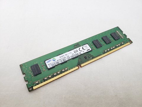 PC3-12800(DDR3 1600) 8GB /バルク 各サイトで併売につき売切れのさいはご容赦願います。