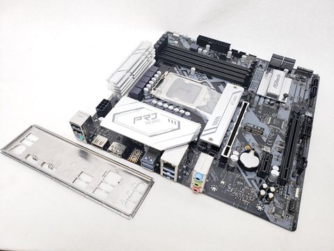 B560M Pro4 各サイトで併売につき売切れのさいはご容赦願います。