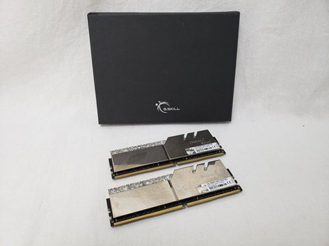 F4-3200C16D-32GTRS 各サイトで併売につき売切れのさいはご容赦願います。