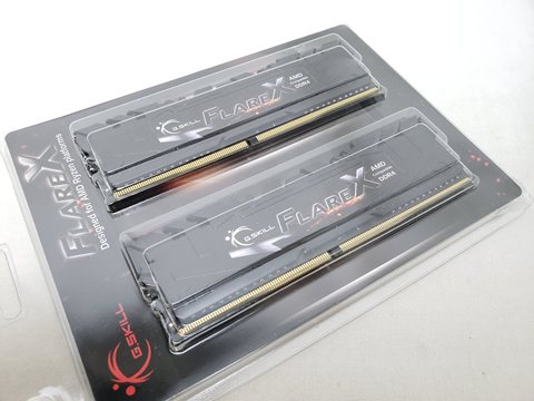 F4-3200C16D-16GFX 各サイトで併売につき売切れのさいはご容赦願います。