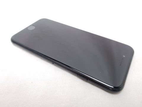 iPhoneSE （第2世代） 128GB ブラック /MHGT3J/A softbank 【SIMロック解除品】 各サイトで併売につき売切れのさいはご容赦願います。