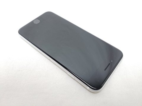 iPhoneSE （第2世代） 128GB ホワイト /MXD12J/A au 【SIMロック解除品】 各サイトで併売につき売切れのさいはご容赦願います。