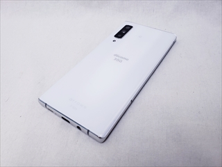 F-52A ホワイト /arrows NX 【SIMロック解除品】 各サイトで併売につき売切れのさいはご容赦願います。