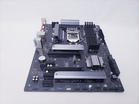 H570 Phantom Gaming 4 各サイトで併売につき売切れのさいはご容赦願います。