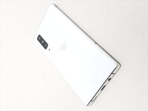 F-52A ホワイト /arrows NX 【docomo ロック解除済み】 各サイトで併売につき売切れのさいはご容赦願います。