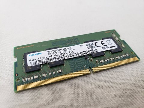 PC4-19200(DDR4 2400) 260Pin S.O.DIMM 4GB x2 各サイトで併売につき売切れのさいはご容赦願います。