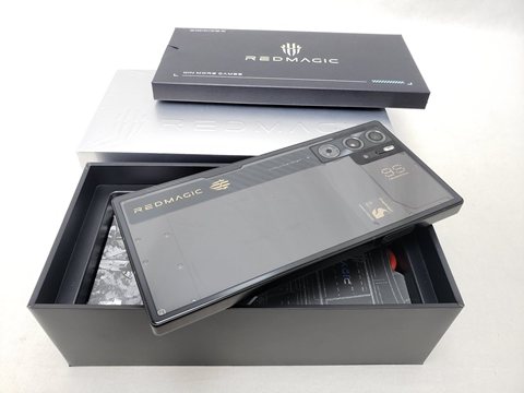 REDMAGIC 9S Pro 16GB/512GB Cyclone 【国内版 SIMFREE】 各サイトで併売につき売切れのさいはご容赦願います。