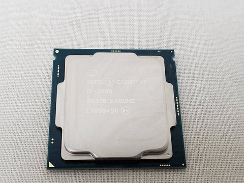 Core i7-7700 バルク (3.60GHz/ターボブースト時4.20GHz/4-core 8-thread/Total Cache 8MB/TDP65W/HD Graphics 630) 各サイトで併売につき売切れのさいはご容赦願います。