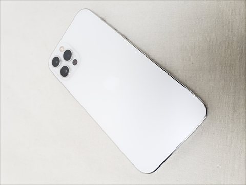 iPhone12 Pro 128GB シルバー /MGM63J/A au 【SIMロック解除品】 各サイトで併売につき売切れのさいはご容赦願います。