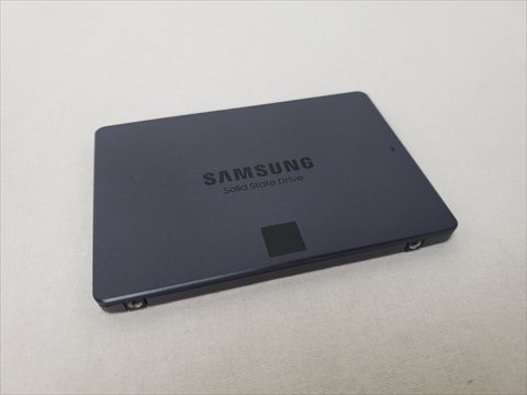 870 QVO MZ-77Q2T0B/IT 各サイトで併売につき売切れのさいはご容赦願います。