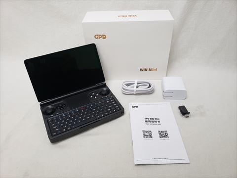 GPD WIN Mini （Ryzen7-7840U/7.0/32GB/2TB） 各サイトで併売につき売切れのさいはご容赦願います。