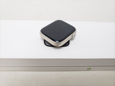 Apple Watch Series9 GPS 45mm スターライトアルミニウム/スターライトスポーツバンド MR963J/A 各サイトで併売につき売切れのさいはご容赦願います。