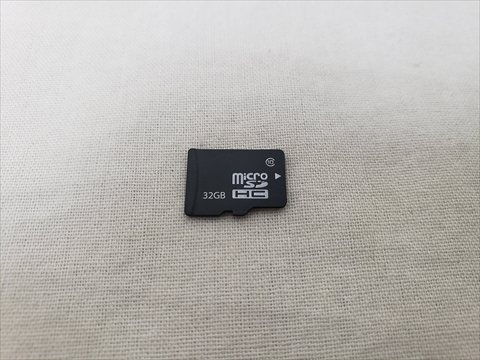 microSDHC カード 32GB 各サイトで併売につき売切れのさいはご容赦願います。