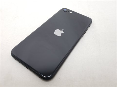 iPhoneSE （第2世代） 64GB ブラック /MHGP3J/A docomo 【SIMロック解除品】 各サイトで併売につき売切れのさいはご容赦願います。
