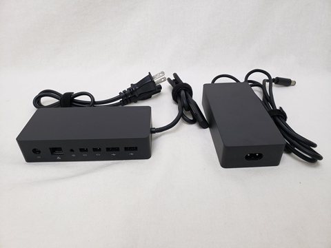 Surface Dock Model1661 各サイトで併売につき売切れのさいはご容赦願います。