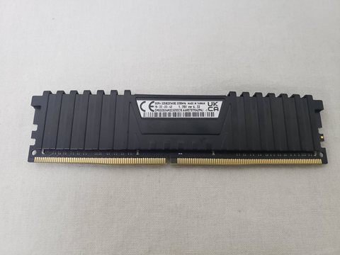 PC4-25600(DDR4 3200) 16GB /バルク 各サイトで併売につき売切れのさいはご容赦願います。
