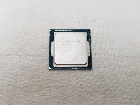 Core i5-4590 バルク (3.30GHz/ターボブースト時3.70GHz/4-core 4-thread/L2=256kB x4 L3=6MB/TDP84W) 各サイトで併売につき売切れのさいはご容赦願います。