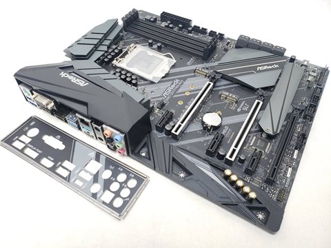 Z390 Extreme4 各サイトで併売につき売切れのさいはご容赦願います。