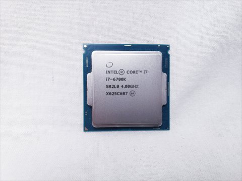 Core i7-6700K バルク (4.00GHz/ターボブースト時4.20GHz/4-core 8-thread/Total Cache 8MB/TDP95W/HD Graphics 530) 各サイトで併売につき売切れのさいはご容赦願います。