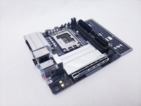 B760M-ITX 各サイトで併売につき売切れのさいはご容赦願います。