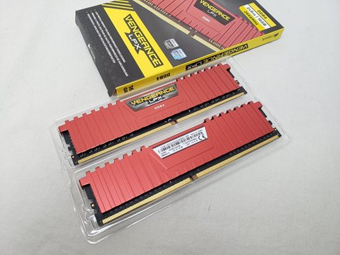 CMK16GX4M2A2666C16R 各サイトで併売につき売切れのさいはご容赦願います。