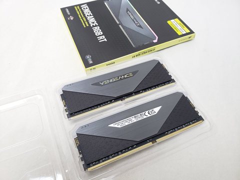 CMN32GX4M2Z3600C18 各サイトで併売につき売切れのさいはご容赦願います。