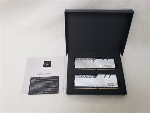 F4-3600C16D-32GTRSC 各サイトで併売につき売切れのさいはご容赦願います。