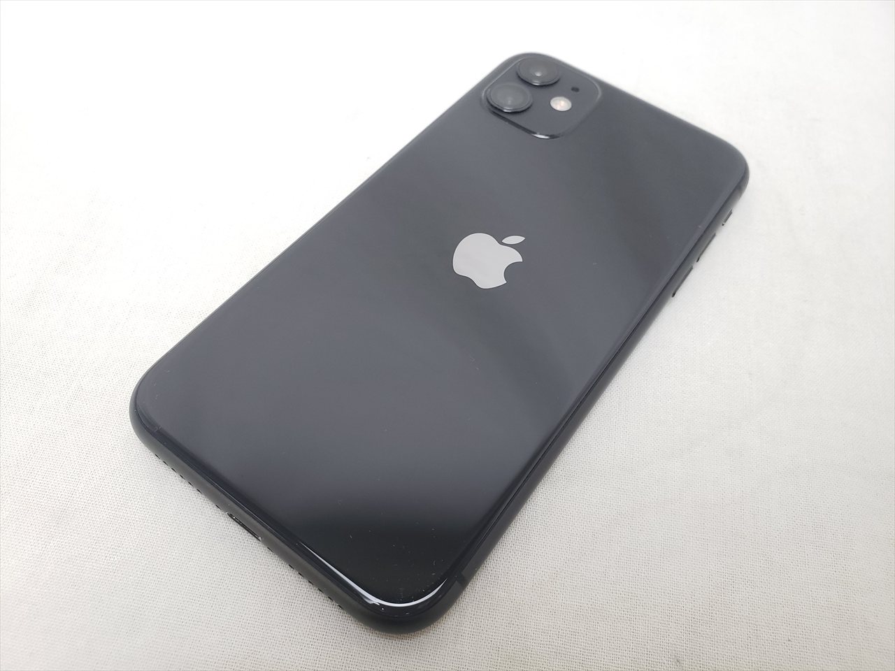 iPhone11 128GB ブラック SIMロックあり docomo iPhone11 ブラック 128GB docomoシムロック解除品 【公式通販】