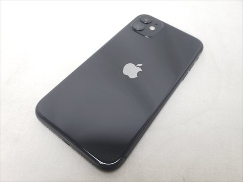 iPhone11 128GB ブラック /MWM02J/A au 【SIMロック解除品】 各サイトで併売につき売切れのさいはご容赦願います。