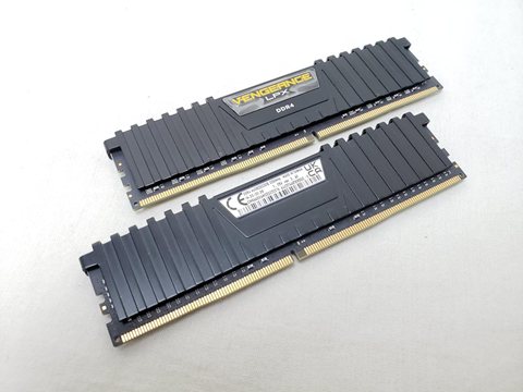 CMK64GX4M2E3200C16 /バルク 各サイトで併売につき売切れのさいはご容赦願います。