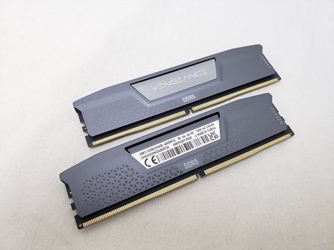 CMK32GX5M2E6000Z36 /バルク　★こちらのメモリだけでの販売はできません、PC（弊社組立）のご注文分の場合のみご購入いただけます。★ 各サイトで併売につき売切れのさいはご容赦願います。