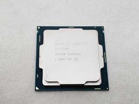 Core i7-7700 バルク (3.60GHz/ターボブースト時4.20GHz/4-core 8-thread/Total Cache 8MB/TDP65W/HD Graphics 630) 各サイトで併売につき売切れのさいはご容赦願います。