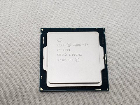 Core i7-6700 バルク (3.40GHz/ターボブースト時4.00GHz/4-core 8-thread/Total Cache 8MB/TDP65W/HD Graphics 530) 各サイトで併売につき売切れのさいはご容赦願います。