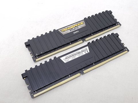 CMK16GX4M2A2133C13 /バルク 各サイトで併売につき売切れのさいはご容赦願います。