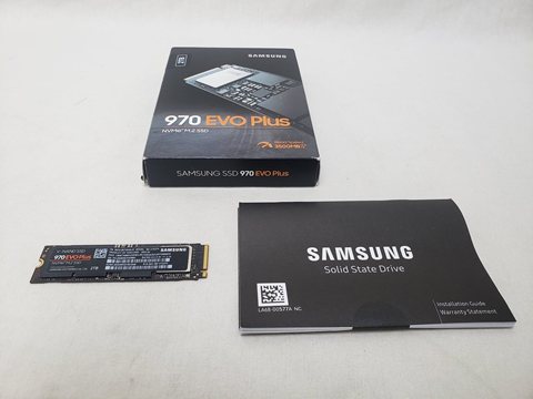 970 EVO Plus MZ-V7S2T0B/IT 各サイトで併売につき売切れのさいはご容赦願います。