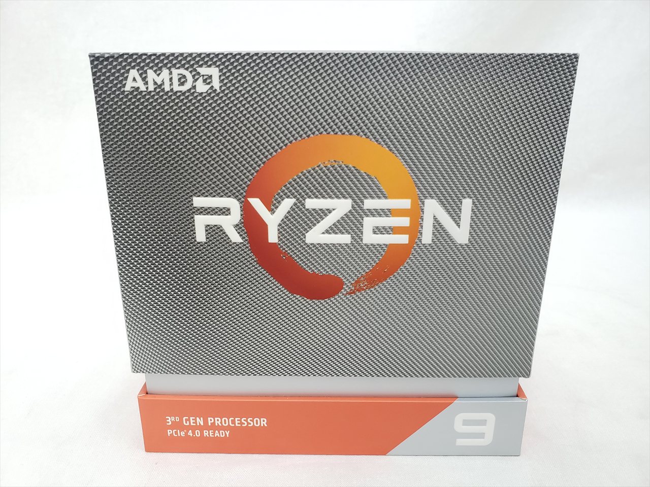 Ryzen 9 3900X With Wraith Prism cooler (12C24T/3.8GHz（4.6）/105W