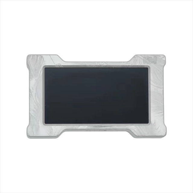 HM Lab 8K Silver Wing